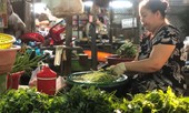 Thực phẩm, rau xanh đồng loạt tăng giá trước dịp lễ 30/4