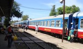 Người đàn ông nhảy vào xe lửa nghi bị loạn thần do dùng ma túy
