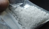 Người đàn ông tự đâm vào ngực 20 nhát sau khi dùng ma túy đá