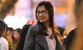 Thiếu nữ Hà thành rạng rỡ xuống phố đón Giáng Sinh sớm