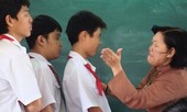 Bản tin giáo dục: Cô giáo bị tố bắt học sinh tiểu học tự tát 50 cái