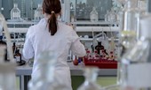 Nga tố Mỹ lập phòng thí nghiệm sinh học trên toàn cầu