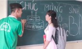 Rơi nước mắt với màn tổ chức sinh nhật cho cô giáo giá 0 đồng