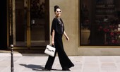 Diễm My 6X nổi bật với loạt túi hiệu tiền tỷ trên đường phố Paris