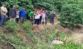 Người đàn ông tử vong do máy cày tự chế lật xuống suối