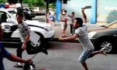 Hai anh em chủ nợ bị bố con con nợ đánh gãy tay, chân
