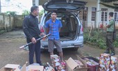Tài xế dùng ma tuý, bằng lái giả để vận chuyển pháo lậu