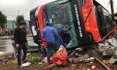 Nhiều hành khách may mắn thoát nạn sau vụ lật xe kinh hoàng lúc rạng sáng