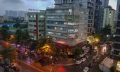 Hà Nội sáng đèn đường, đèn xe giữa ban ngày