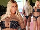 Katie Price khoe dáng với áo tắm lưới đầy khiêu khích
