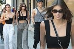 Kaia Gerber khoe dáng siêu mẫu, eo thon tuyệt đẹp trên phố