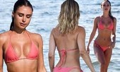 Mỹ nhân áo tắm Anh quốc phô đường cong thể hình 'cực phẩm' với bikini bé xíu