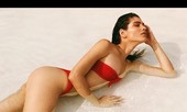 Vóc dáng gợi cảm đầy mê hoặc của người mẫu chuyển giới Valentina Sampaio