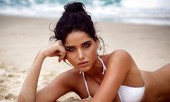 Vóc dáng nảy nở quá quyến rũ và đẹp như mộng của chân dài 9x
