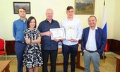 Chuyện Tết bộn lì xì của nhà Lâm thủ môn