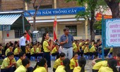 Buổi chào cờ của nhóm Chung tay
