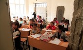 Những con chữ dần trở lại với trẻ em tại vùng chiến sự Yemen