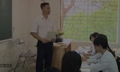 Thầy giáo dạy văn thích đu dây, trèo tường…
