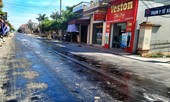 Biến tỉnh lộ thành bẫy nhựa đường nóng dính