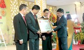 Sở Giáo dục và Đào tạo tỉnh Đắk Lắk đón Huân chương Lao động hạng Nhì