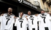 Cổ động viên nổi giận, đòi lại tiền vé vì Ronaldo vắng mặt