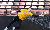 Văn Lâm bắt chính trận khai màn của Muangthong United?