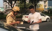 Phạt người ngồi trên ô tô không thắt dây an toàn: Chế tài quá nhẹ