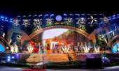 Hàng chục ngàn người đổ về Bến Tre tham quan lễ hội dừa