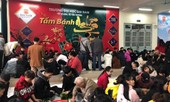 Tấm bánh nghĩa tình của thầy trò DNU