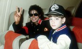 Đại diện Michael Jackson kiện đòi HBO 100 triệu USD vì miệt thị