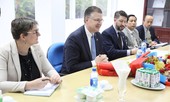 Đại sứ Mỹ tới thăm nhà máy sữa Vinamilk