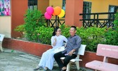 Người cha bán cá viên chiên suốt 13 năm cùng con dự lễ bế giảng