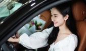 Hot girl Jun Vũ khoe tậu xe sang mừng sinh nhật tuổi 24