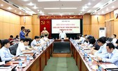 'Phụ cấp cả tháng của 1 thứ trưởng không bằng tôi dạy thêm 1 buổi'