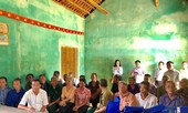 Eximbank thăm hỏi và tri ân mẹ Việt Nam anh hùng, gia đình liệt sĩ tỉnh Hòa Bình