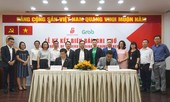 Một cái bắt tay, triệu người tiêu dùng hưởng lợi
