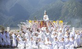 Cận cảnh show diễn có một không hai đang gây sốt tại Tây Bắc