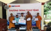 Vietbank tặng 760 máy tính cho các chùa và trường học
