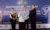 Vinfast đạt chứng nhận an toàn Asean Ncap 5 sao cho Lux SA 2.0, Lux A2.0