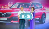 VinFast tặng xe Lux SA2.0 phiên bản cao cấp cho HLV Park Hang-seo