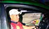 CSGT truy đuổi tên cướp kề dao vào cổ tài xế taxi