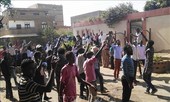 THẾ GIỚI 24H: Sudan giải tán chính phủ, thiết lập tình trạng khẩn cấp