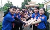 Bí thư thứ nhất Trung ương Đoàn thăm sinh viên tình nguyện Bạc Liêu và Đồng Tháp