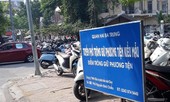 Bãi giữ xe tái chiếm vỉa hè: Ùn ứ, thất thu, 'chặt chém'