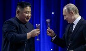 Kết thúc thượng đỉnh Nga - Triều, ông Putin và ông Kim nâng ly rượu mừng 
