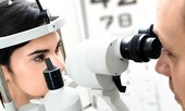 Kinh hoàng với cách đo mắt cận, viễn 'sai lè' của các hiệu bán kính