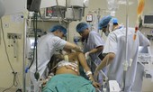 Nghẹt thở cứu nam thanh niên Hà Nội vỡ tim lúc rạng sáng
