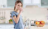 Uống nước xong có những dấu hiệu này, đi khám ngay kẻo muộn