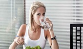 Dấu hiệu cơ thể bạn đang chứa đầy độc tố, đến viện 'nhanh còn kịp'
