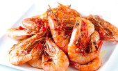 Ăn tôm kiểu này như 'hạ độc' cơ thể, biết mà tránh kẻo ân hận mấy cũng muộn